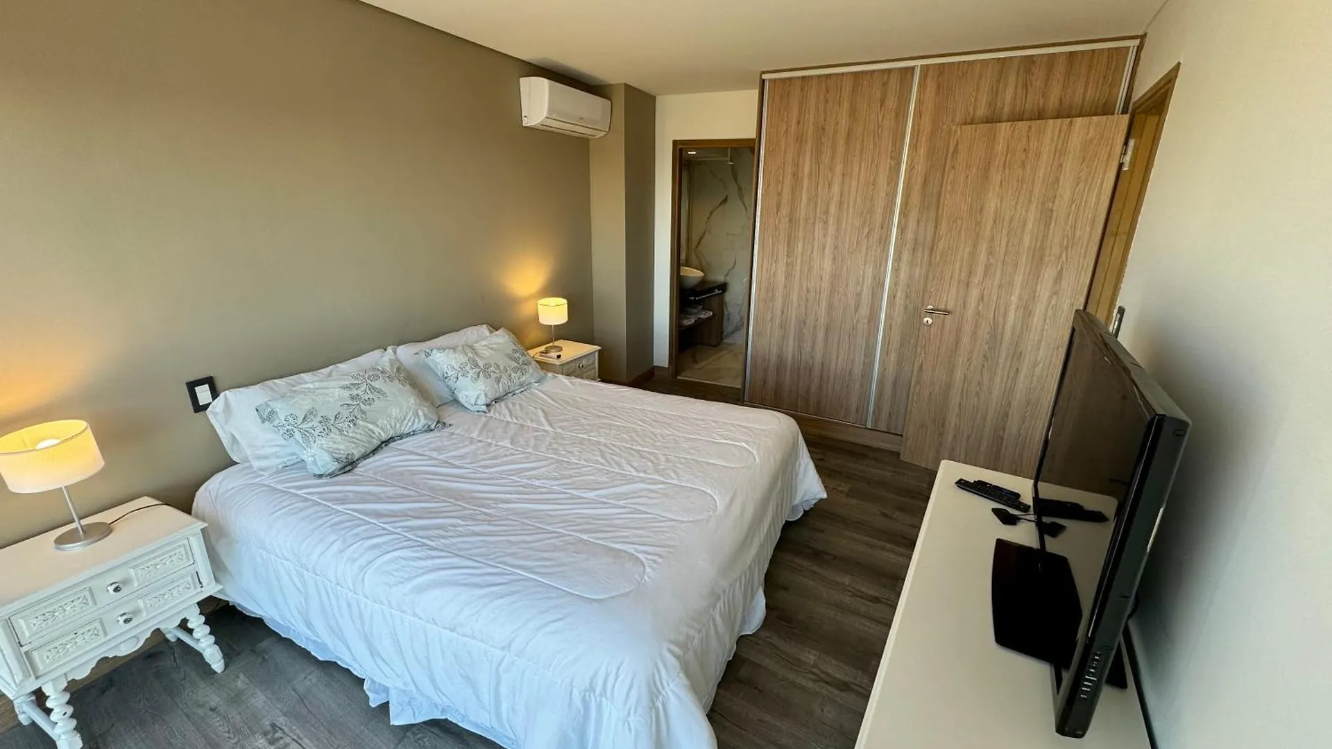 Daire Hermoso Dpto. En Torre Leloir, Seguridad 24 Hs Villa Marini